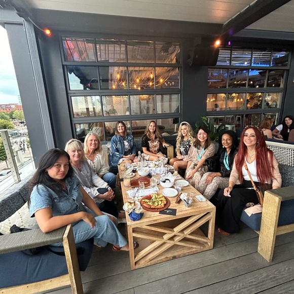 🎉POSH N’ CONNECT NASHVILLE STYLE🎉9/4/2024-HAMPTON SOCIAL FOR HAPPY HOUR - Picture 8 of 15